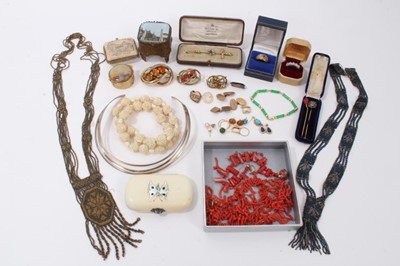 Lot 137 - Group antique and later jewellery and bijouterie