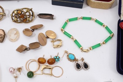 Lot 137 - Group antique and later jewellery and bijouterie