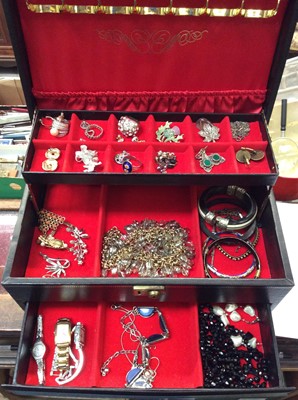 Lot 758 - Jewellery box containing costume jewellery and wristwatches