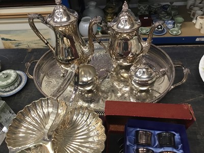 Lot 178 - Silver plated wares and antique pewter