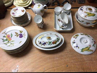 Lot 455 - Evesham dinner set