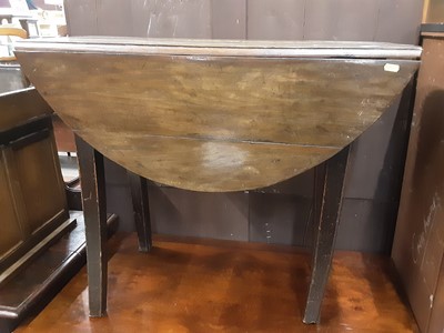 Lot 1054 - Antique oak drop leaf table on square legs, 89cm wide