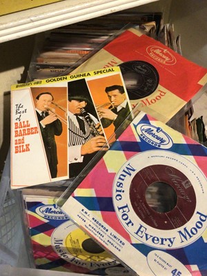 Lot 151 - Selection of single records including Platters, Jerry Lee Lewis, Chiffons, Pickwicks, Tommy Bruce, Bobby Ryder, and Manfred Mann (approx 200), together with two further boxes of mixed singles