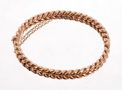 Lot 573 - Victorian rope twist hinged bangle