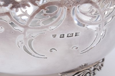 Lot 144 - Contemporary silver montieth with pierced decoration, raised on scroll and paw feet, Birmingham 1970, maker J.B. Chatterley & Sons Ltd