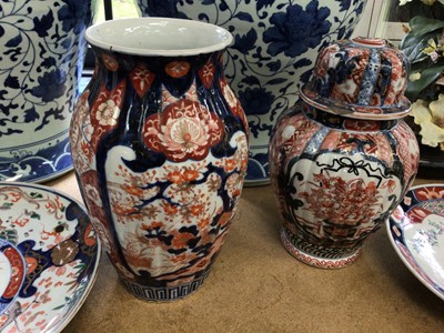 Lot 26 - Quantity of oriental porcelain, including two Japanese Imari vases and two dishes, a blue and white Canton dish, and a modern blue and white bowl (6)