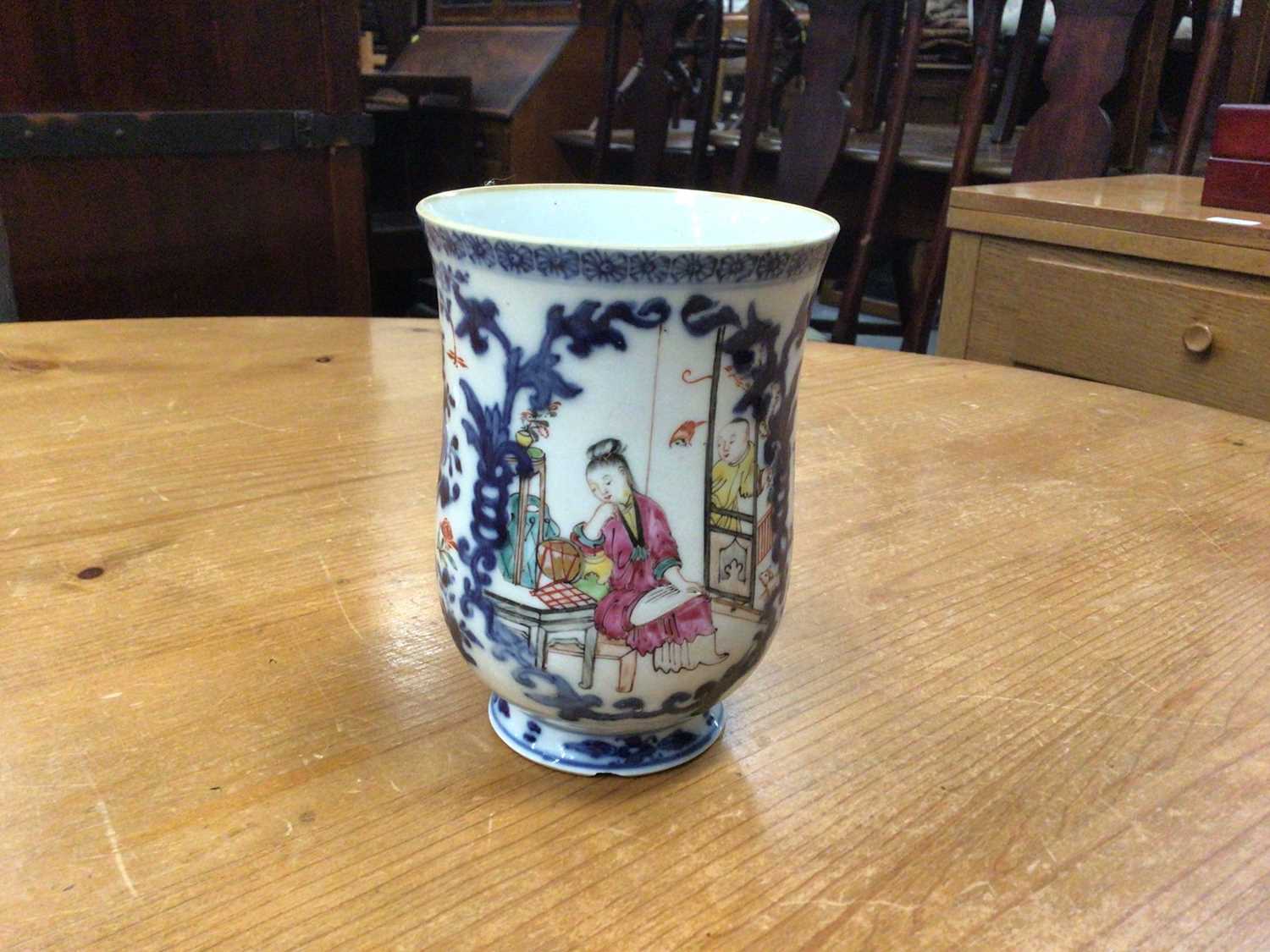 Lot 32 - 18th century Chinese famille rose porcelain tankard, painted with figures and flowers