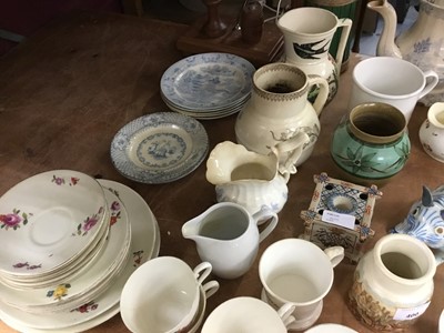 Lot 400 - 18th century tea bowls, Pratt ware and decorative china