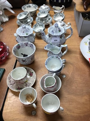 Lot 409 - Lot Victorian childs teaware