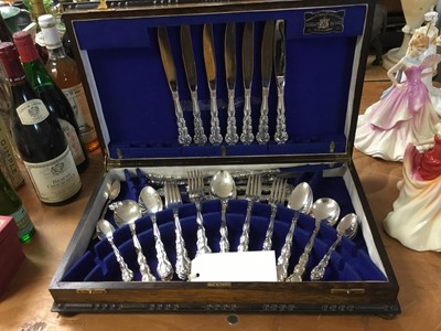 Lot 413 - Silver plated canteen cutlery and lot ornaments