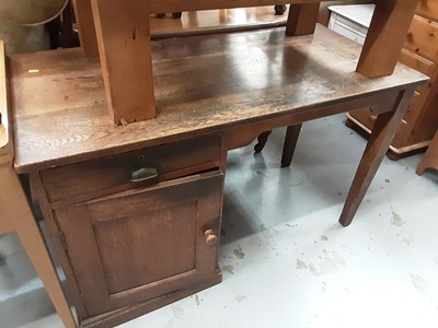 Lot 1135 - Oak desk with drawer and cupboard below, stamped George V 1930 beneath, together with four late Victorian chairs