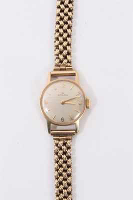 Lot 631 - Ladies 9ct gold Omega wristwatch