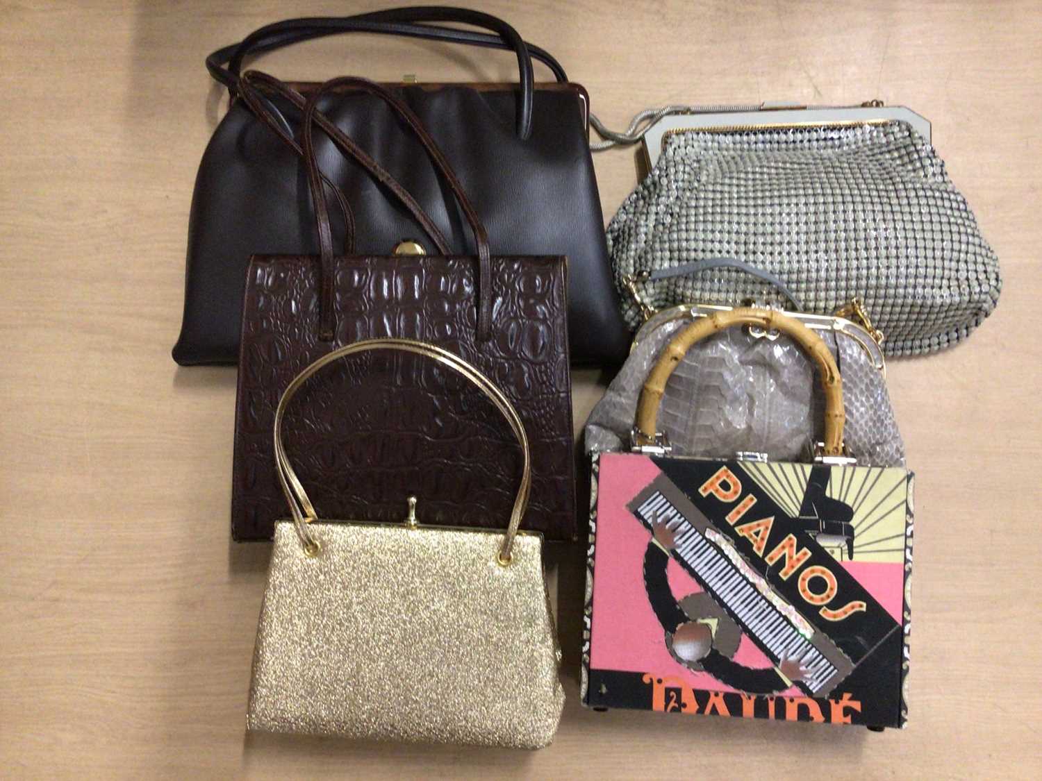 Lot 2095 - Small selection of vintage handbags including White mesh, snake skin, faux reptile skin, cigar box bag etc.
