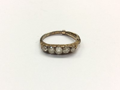 Lot 746 - Late Victorian diamond five stone ring