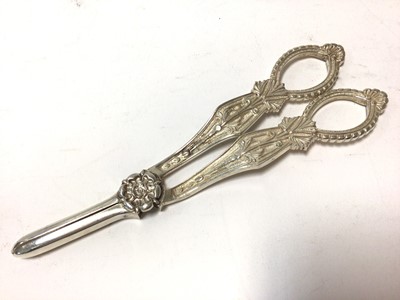 Lot 338 - Pair of contemporary cast silver grape scissors