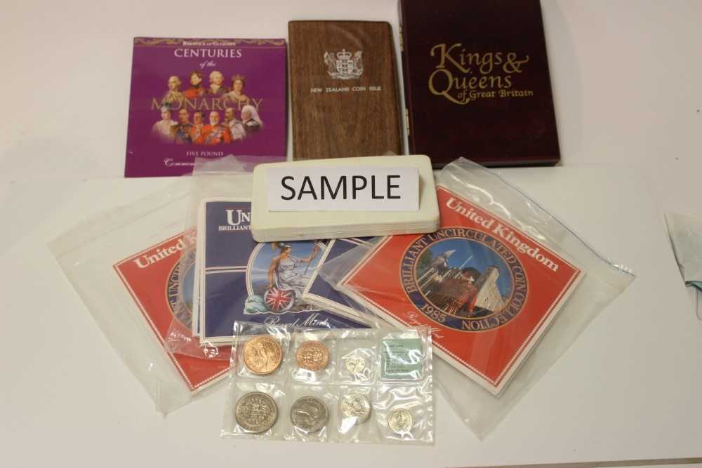 Lot 401 - World - Mixed coinage to include G.B. proof sets 1971, 1982, Royal Mint issued flatpacked coins, Pobjoy issued Crown of Crowns set of twelve coins depicting English Monarchs
