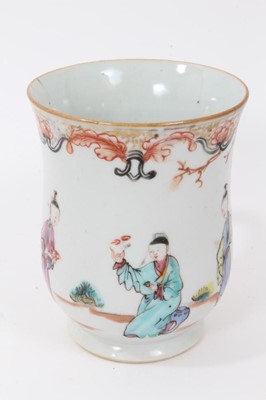 Lot 164 - Chinese export famille rose mug, Qianlong