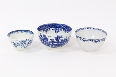 Lot 199 - A Liverpool blue and white tea bowl and two Worcester blue and white tea bowls