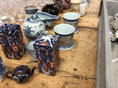 Lot 11 - Quantity of oriental ceramics