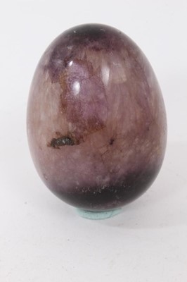 Lot 812 - Carved Derbyshire Fluorspar Blue John specimen egg, 5cm high