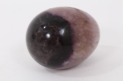 Lot 812 - Carved Derbyshire Fluorspar Blue John specimen egg, 5cm high