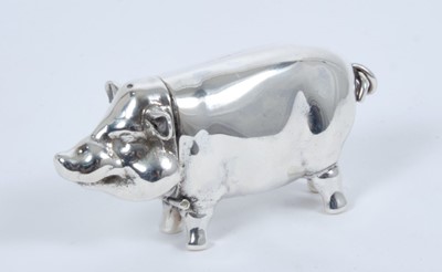 Lot 358 - Contemporary silver vesta in the form of a standing pig with hinged head (London 2001)