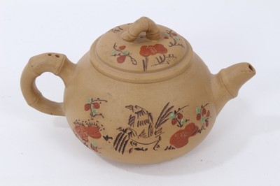 Lot 180 - Chinese Yixing teapot