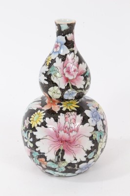 Lot 181 - Chinese double gourd vase