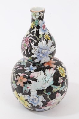 Lot 181 - Chinese double gourd vase