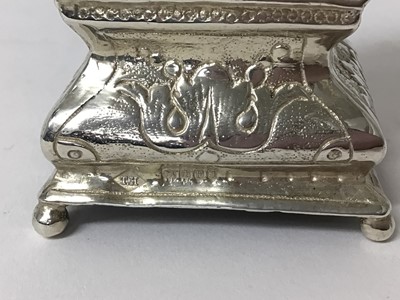 Lot 445 - Dutch silver knight on a horse figure