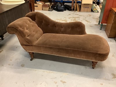 Lot 912 - Late Victorian chaise longue