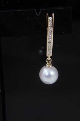 Lot 299 - Pair 14ct gold cultured pearl and diamond pendant earring