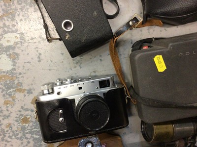 Lot 78 - One box of various cameras