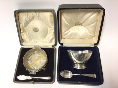 Lot 366 - Cased silver spoon and bowl set  and separate cased Butter dish