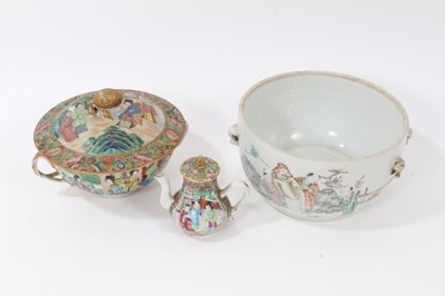 Lot 273 - 19th century Chinese porcelain