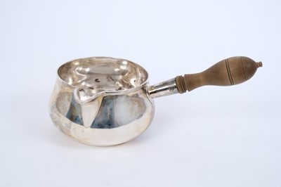 Lot 302 - 1930s silver brandy saucepan in the George II style, with turned wooden handle