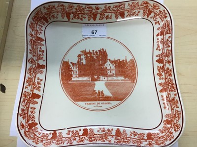 Lot 67 - Rare Early 20th century Wedgwood Etruria creamware dessert ware printed in brick red with view of Glamis Castle entitled 'Chateau De Glames en Ecosse' within vine borders comprising 16 plates, 2...