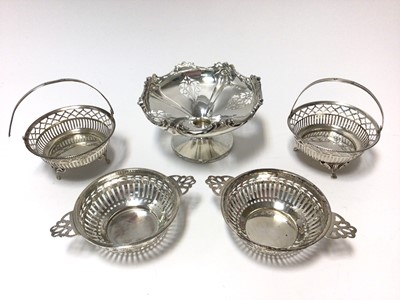 Lot 318 - Selection of miscellaneous Victorian and later silver