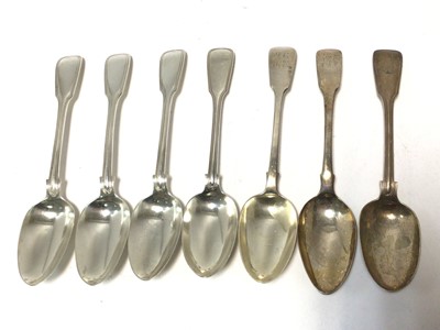 Lot 383 - Five Victorian silver Fiddle and Thread pattern table spoons (London 1853) Chawner & Co