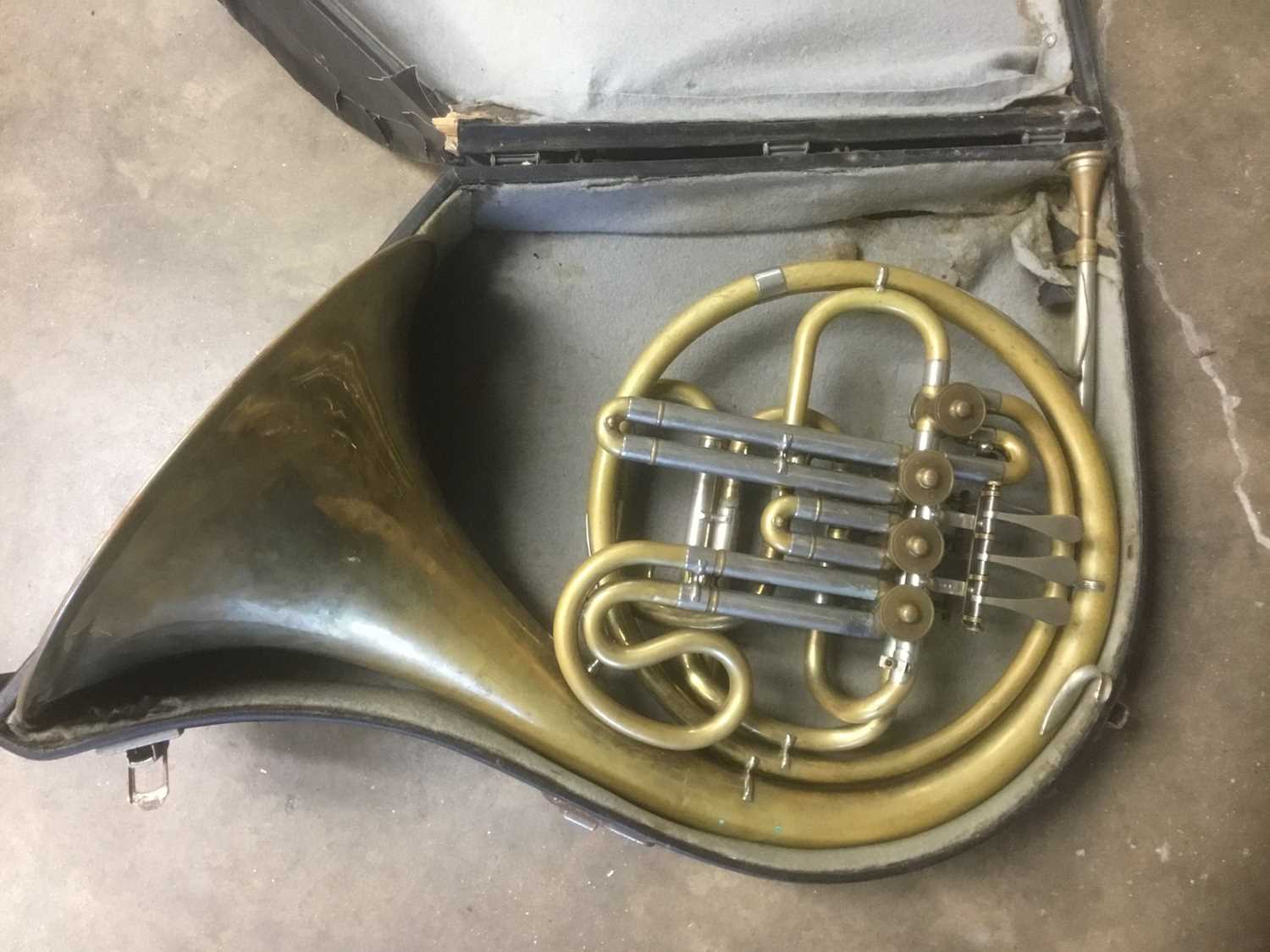 Lot 2207 - French horn in fitted case