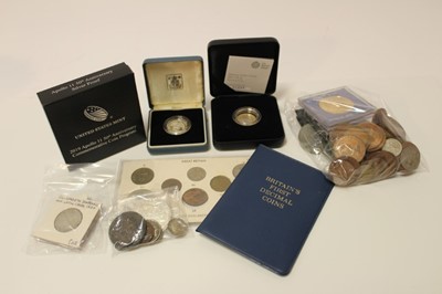 Lot 418 - World - Mixed coinage to include G.B. The Royal Mint silver proof one pounds 1987...