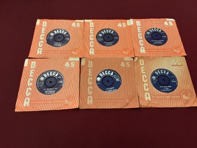 Lot 2221 - Box of single records on the Decca label including Mojos, Don Fox, Fortunes, Poets, Marianne Faithfull, Majority, Bern Elliot, Big Three, Babbity Blue, Rob Storme, Gene Latter and Mike Preston - ap...