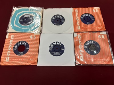 Lot 2221 - Box of single records on the Decca label including Mojos, Don Fox, Fortunes, Poets, Marianne Faithfull, Majority, Bern Elliot, Big Three, Babbity Blue, Rob Storme, Gene Latter and Mike Preston - ap...