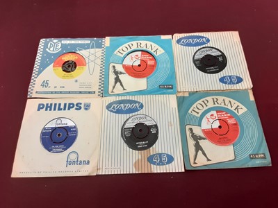 Lot 447 - Vintage case of single records including Elvis Presley 45-POP 359 (silver x 2), Eddie Cochran (Tri 45 HL U 8386), Billy Ward and the Dominoes (RE V 1114), Dion and the Belmonts, Danny and the Junio...