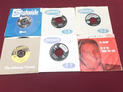 Lot 447 - Vintage case of single records including Elvis Presley 45-POP 359 (silver x 2), Eddie Cochran (Tri 45 HL U 8386), Billy Ward and the Dominoes (RE V 1114), Dion and the Belmonts, Danny and the Junio...