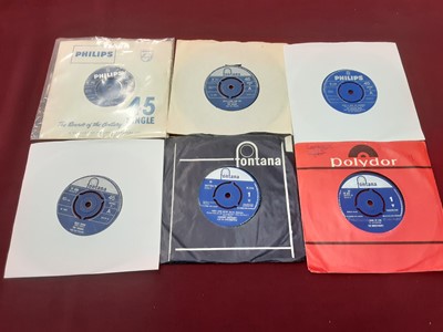 Lot 2233 - Box of single records on the Philips and Fontana labels, including Wayne Fontana, Springfields, Four Pennies, Millie, Johnny Gentle, Alice Babs, Merseybeats, Spencer Davis, Hunters, Herd, Manfred M...