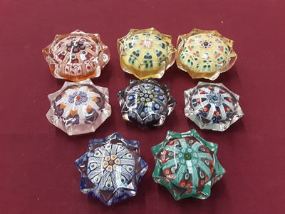 Lot 1211 - Eight Strathearn Stars Paperweights including x3 large star P11 and x5 medium star P12 (8)