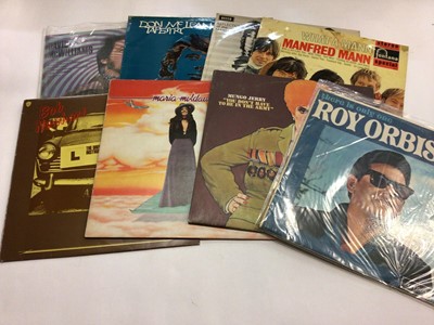 Lot 2287 - Box of LP records including Manfred Mann, Spencer Davis Group, Mindbinders, Joni Mitchell, Tim Rose, Pete Seagrams, Paul Simon and Ennis Morricone. Approx 70
