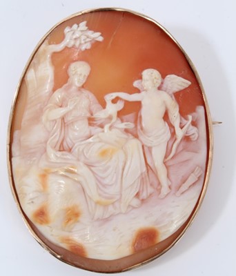 Lot 175 - 19th century oval caved shell cameo brooch