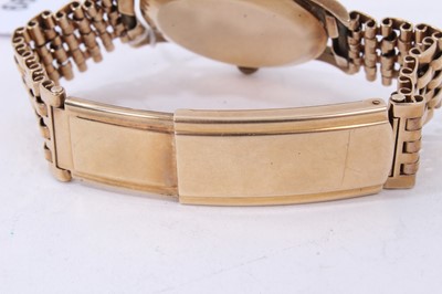 Lot 199 - 1960s IWC International Watch Co Schaffhausen 9ct gold wristwatch